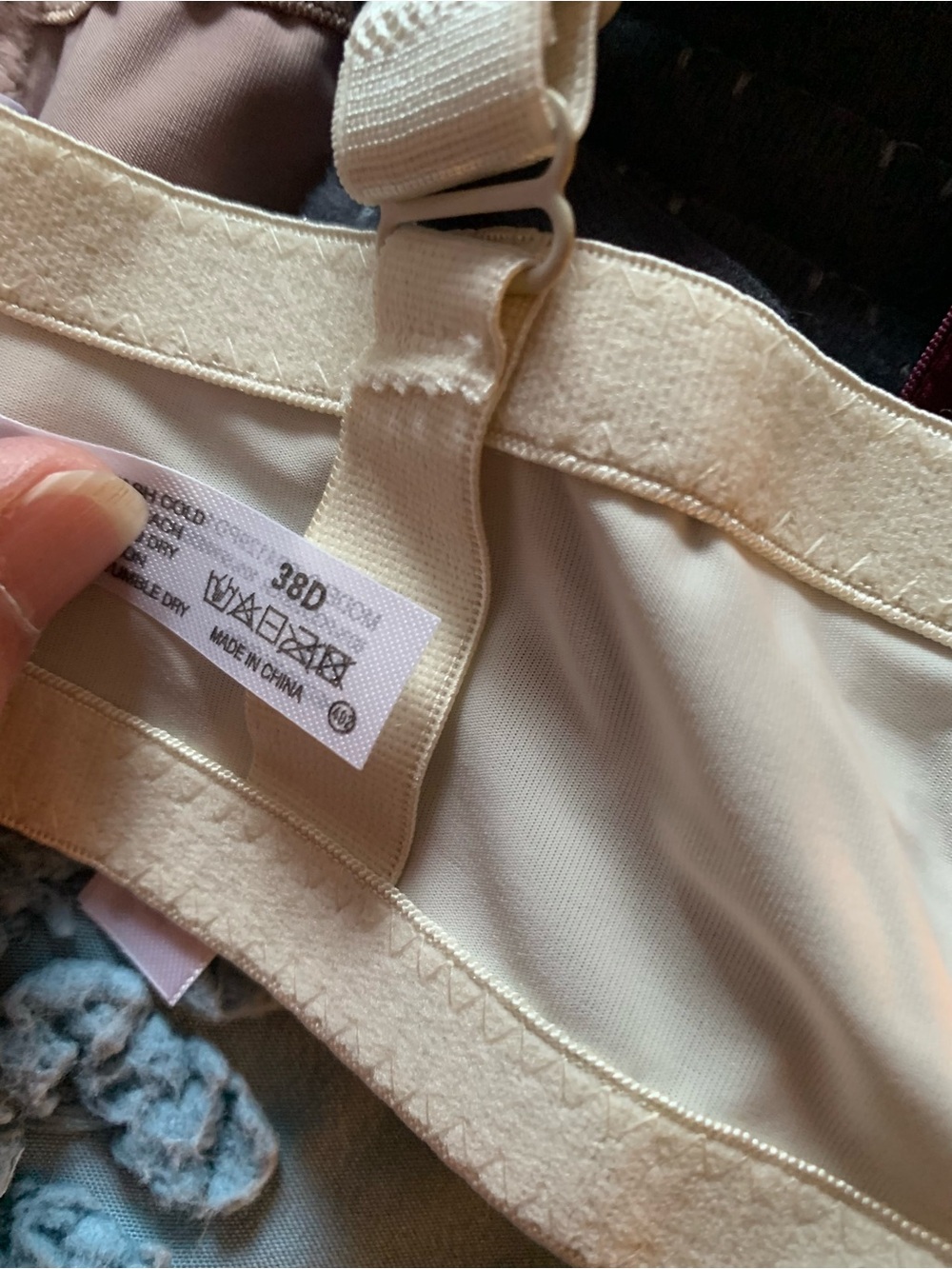 Sofra Multi-Pack Smooth T-Shirt Bras in Black, Peach, Burgundy, Gray, Cream NWT - Picture 6 of 6